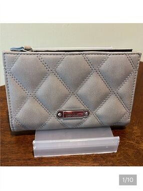 Nicole Miller Wallet 6 x 4 double snap 3 compartments  card& ID holder grey NWOT